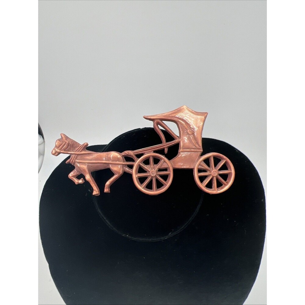 Vintage 1940s Copper Brown Horse Drawn Carriage Celluloid Brooch Pin C Clasp